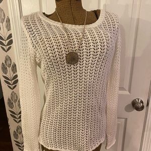 Hippie Rose woman's sweater, color is Lambswool